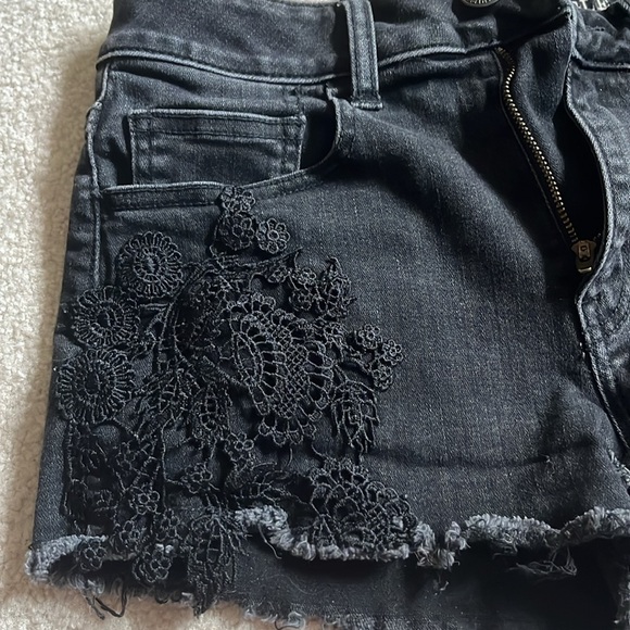 American Eagle super super stretch X high-rise Shorty, black denim shorts size 4 - Picture 2 of 6